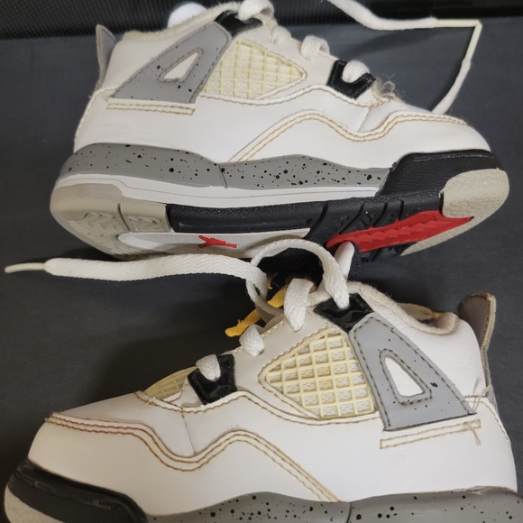 Shoes - Picture 3 of 4